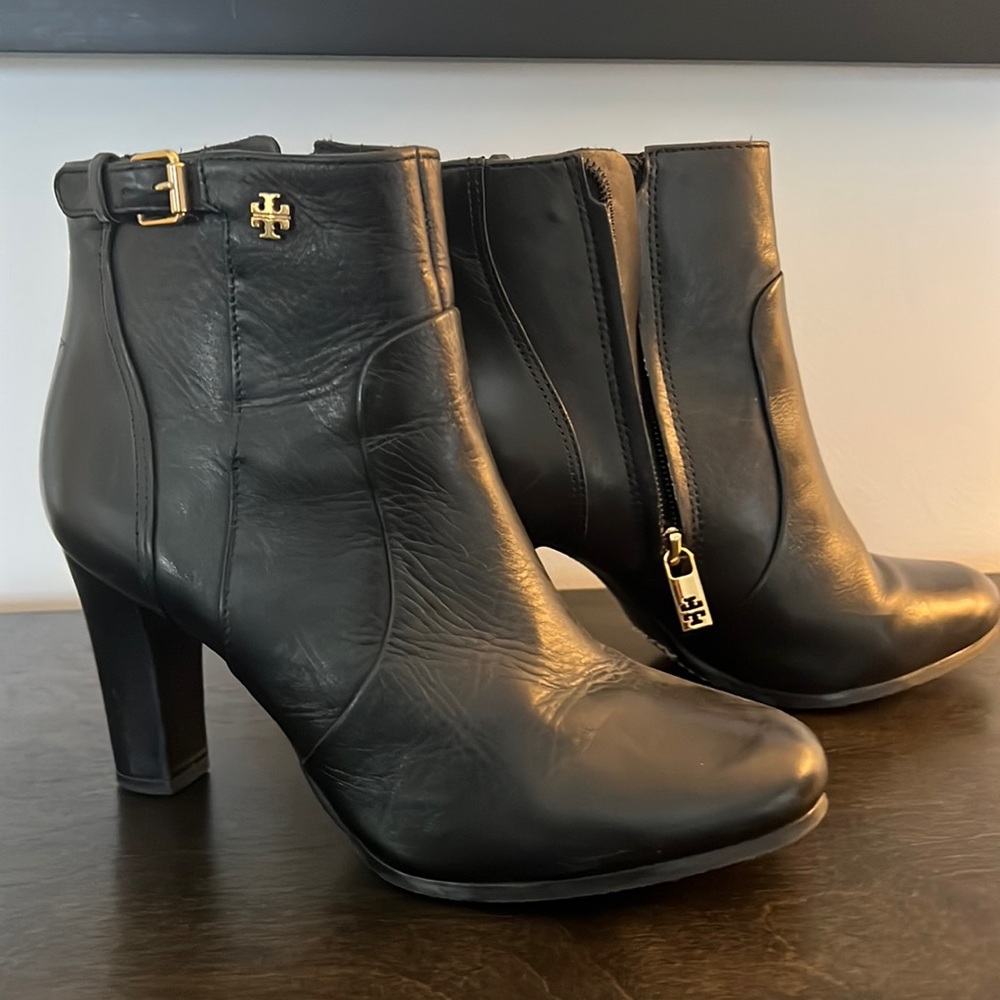 Tory Burch booties size 6